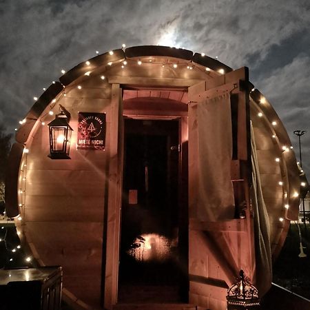 Ruhig Gelegene, Top Moderne Ferienwohnung - Hot Tub Und Sauna Gegen Aufpreis Neuhaus an Der Eger المظهر الخارجي الصورة