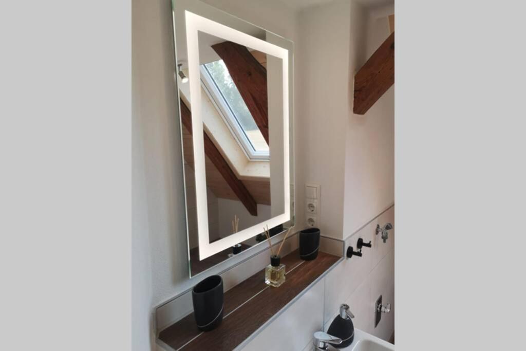 Ruhig Gelegene, Top Moderne Ferienwohnung - Hot Tub Und Sauna Gegen Aufpreis Neuhaus an Der Eger المظهر الخارجي الصورة