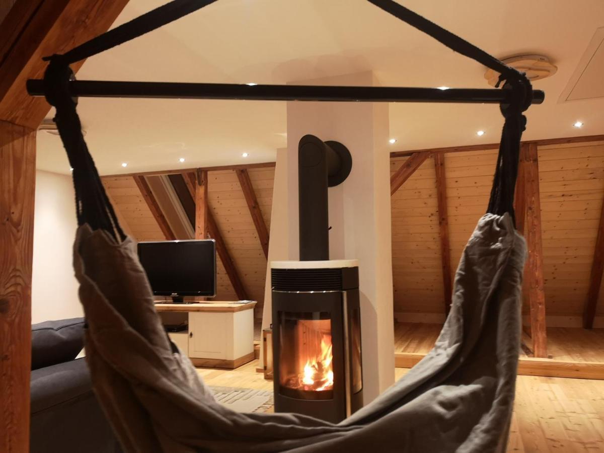 Ruhig Gelegene, Top Moderne Ferienwohnung - Hot Tub Und Sauna Gegen Aufpreis Neuhaus an Der Eger المظهر الخارجي الصورة