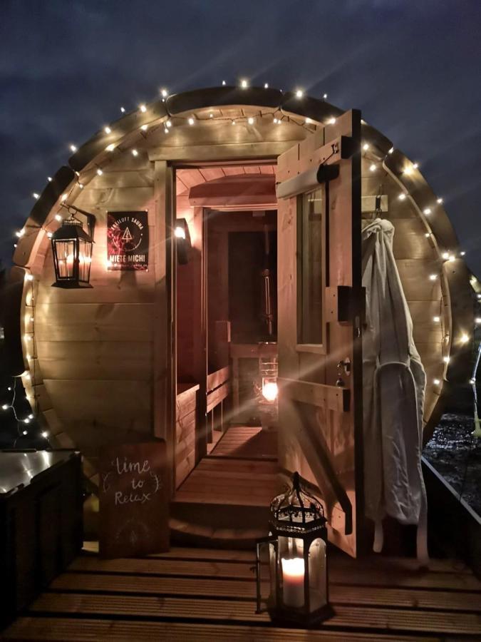 Ruhig Gelegene, Top Moderne Ferienwohnung - Hot Tub Und Sauna Gegen Aufpreis Neuhaus an Der Eger المظهر الخارجي الصورة